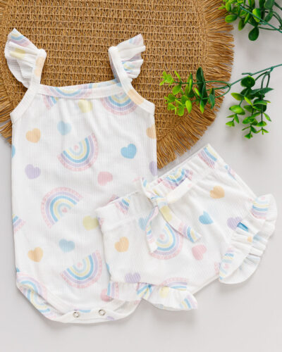 Conjunto Body Regata Babado e Tapa Fralda Bebê Estampado Arco-íris Coração
