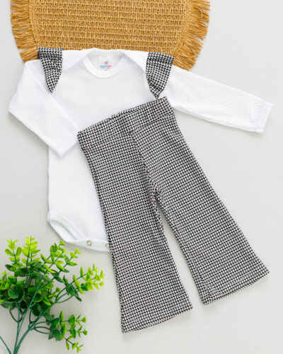 Conjunto Body Babado e Calça Flare Bebê Branco com Preto