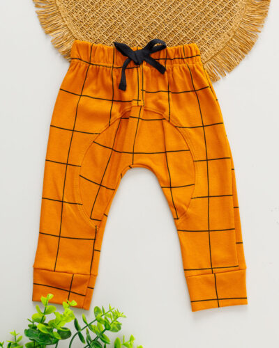 Calça Saruel Suedine Caramelo Estampado Quadriculado