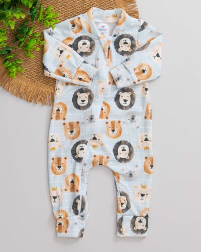 Macacão Bebê Canelado Azul Claro Estampado Leão e Urso